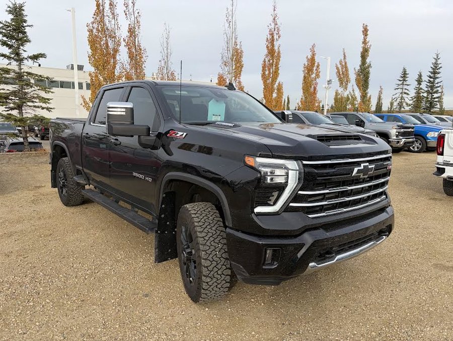 2025 Chevrolet Silverado 3500HD LT True North 6.6L Duramax Sport Edition | Bench Seat Black