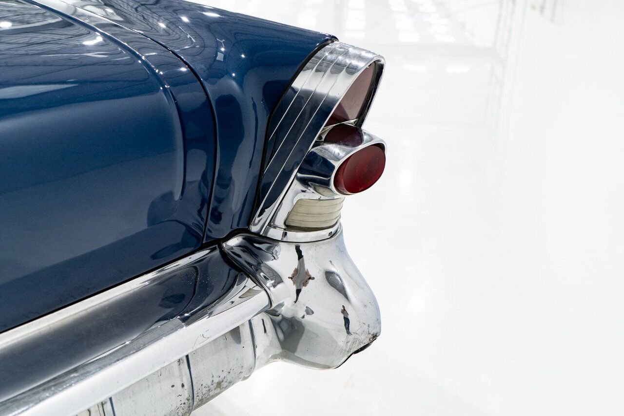 Buick Special 364/300HP NailHead 1 of only 2,056 1957 Bleu Montréal - photo #3