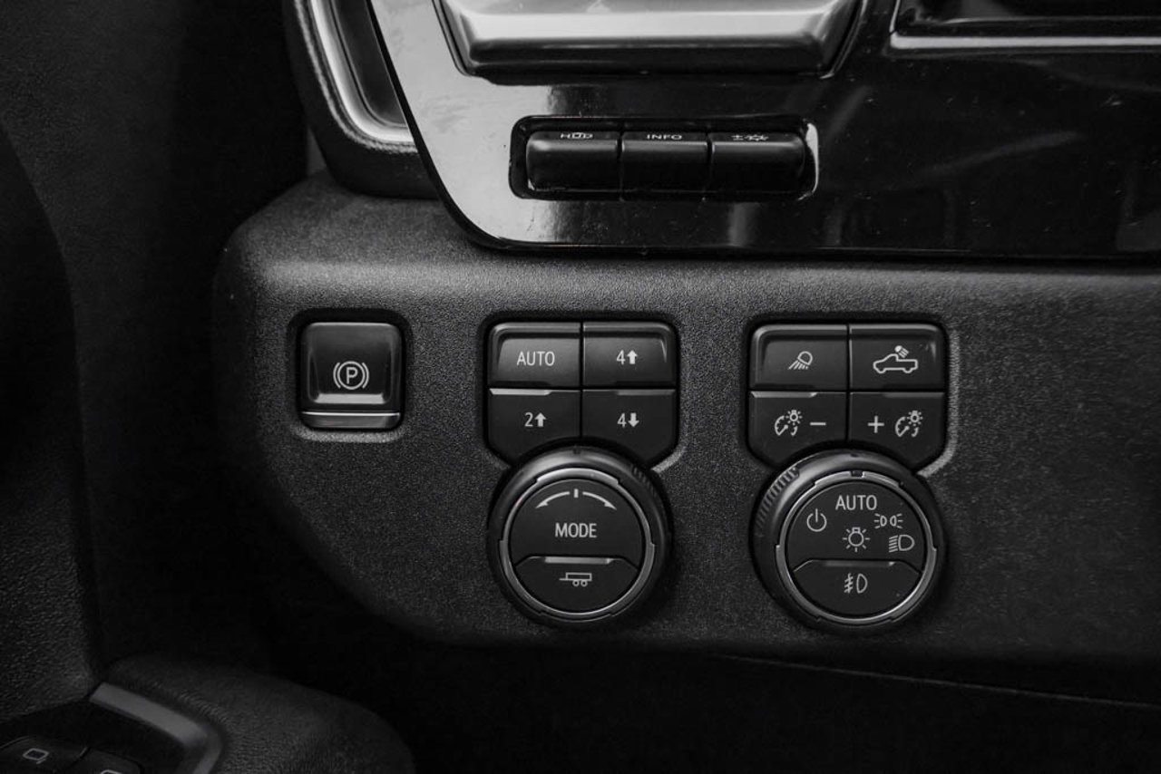 2026 Chevrolet Silverado 3500HD 4WD Crew Cab 159 LTZ Blue Sherwood Park - photo #18
