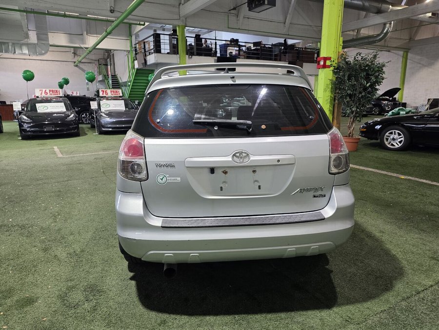 Toyota Matrix Familiale 5 portes, boîte automatique 2005 Argent