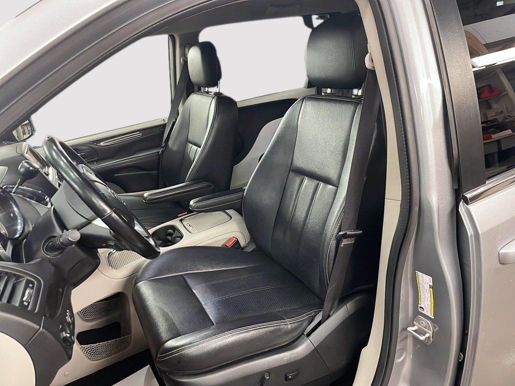 Dodge GRAND CARAVAN 2018 Gris Mont-Laurier - photo #9