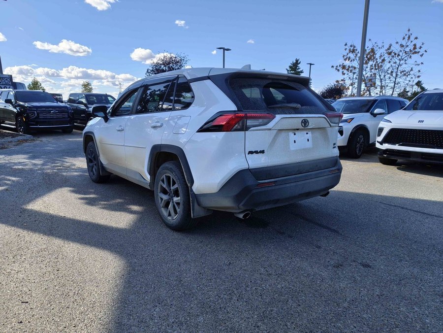 2023 Toyota RAV4 LE 2.5L AWD | Heated Seats | Remote Entry White