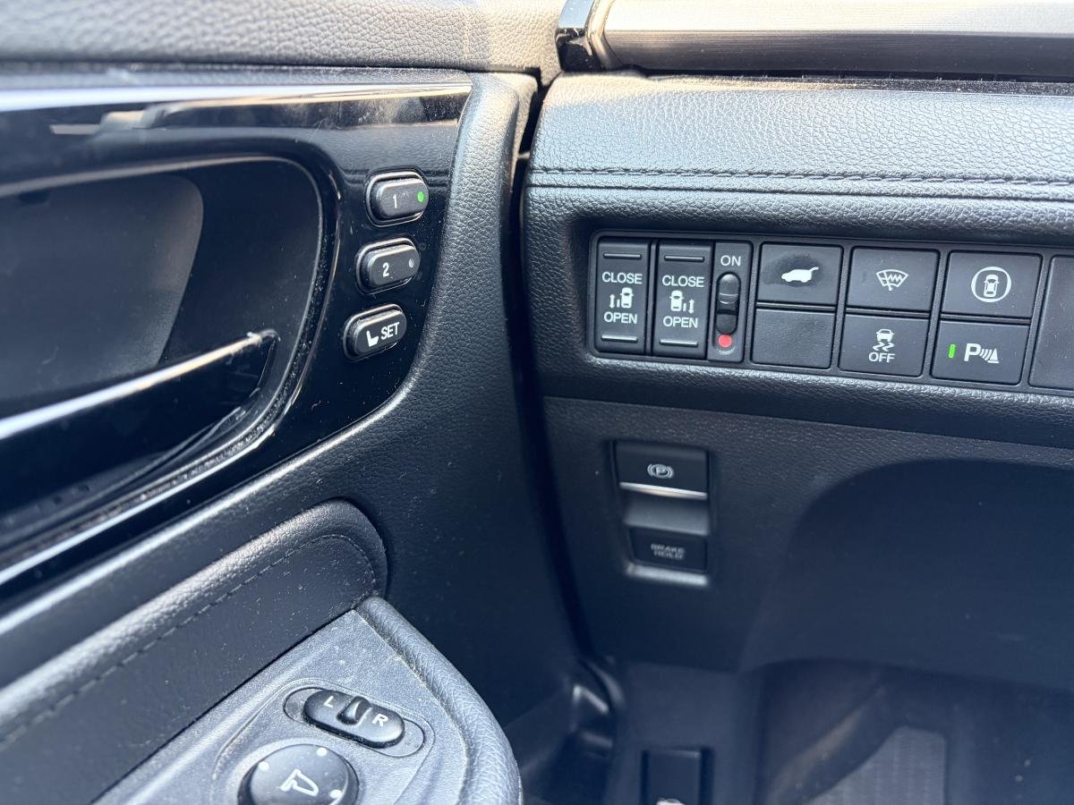 2021 Honda Odyssey Black  - photo #19