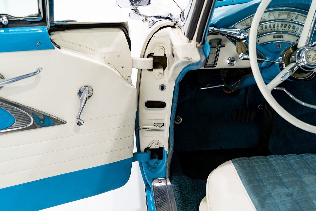 Mercury Monterey **PRIX EN USD** Beautifully presented from former restoration 1956 Blanc Montréal - photo #73