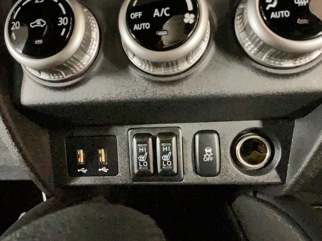 2024 Mitsubishi RVR Black Amos - photo #17