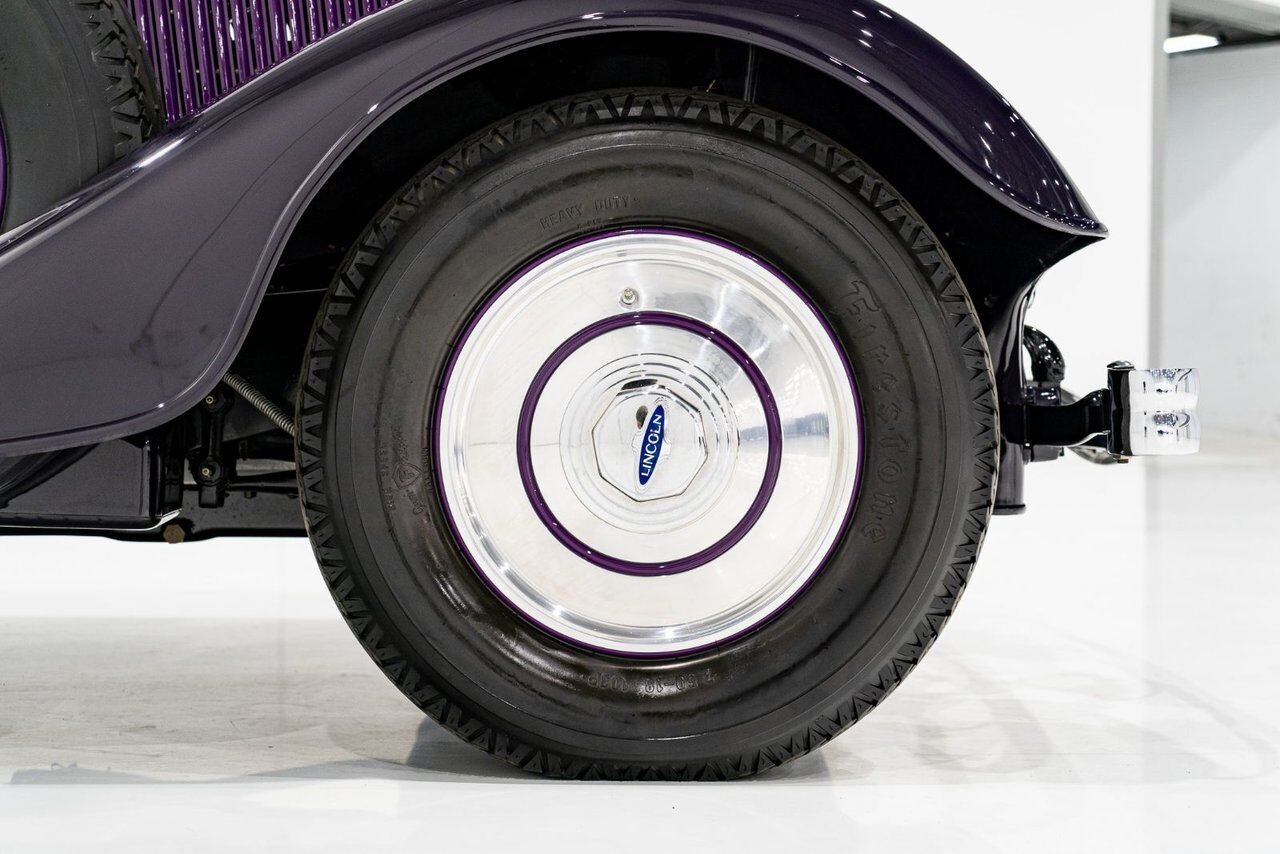Lincoln KB Victoria Coupe One Of 18 Built, And The Only Known Surviving **PRICE IN USD** 1933 mauve Montréal - photo #46