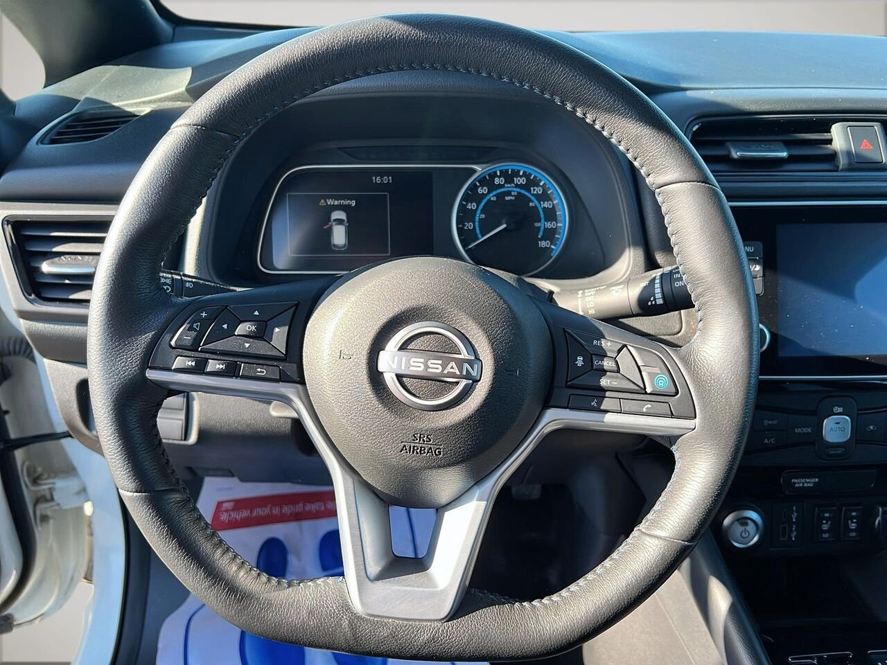 Nissan LEAF SV PLUS 2024 Blanc Québec - photo #11