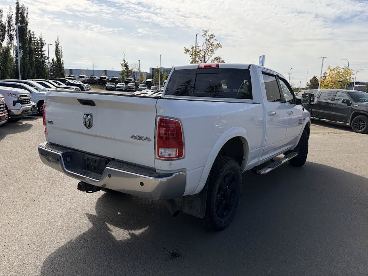 2015 Ram 2500 4WD Crew Cab 149 Laramie White Sherwood Park - photo #4