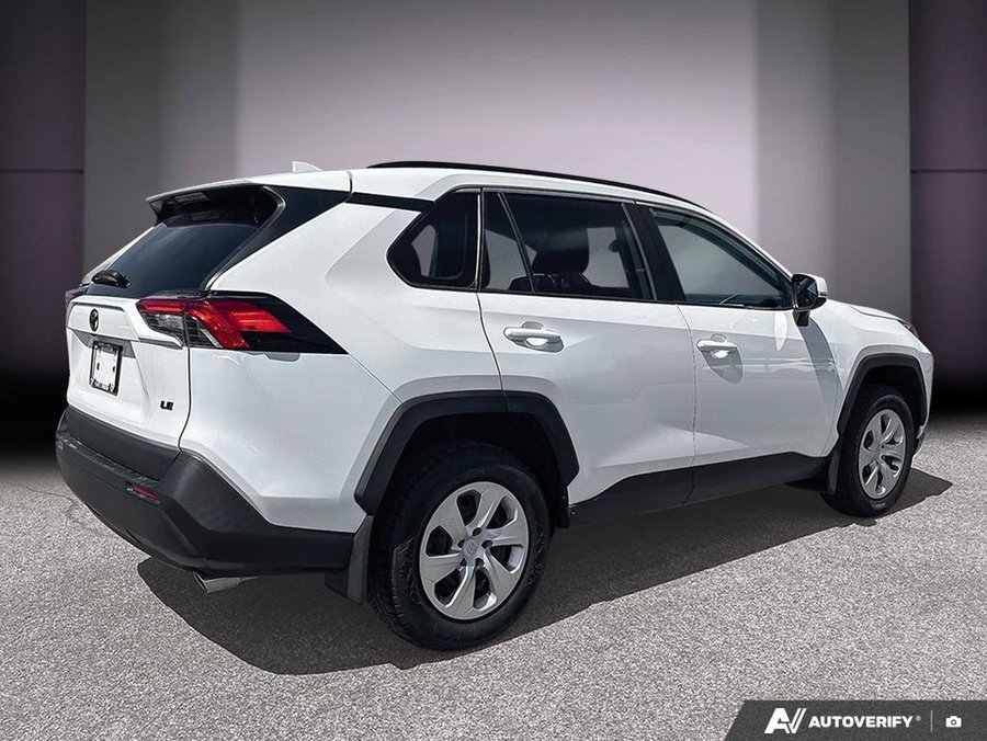 2021 Toyota RAV4 2021 White