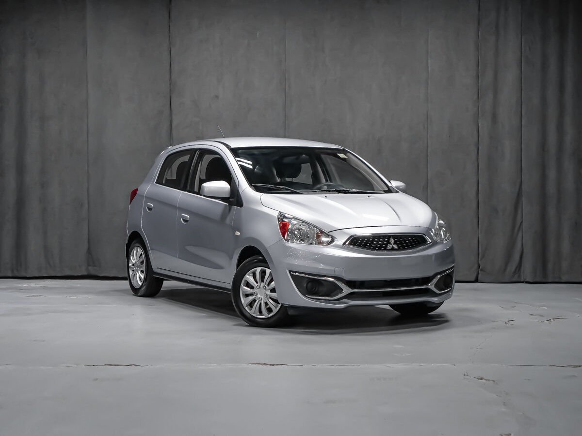 2018 Mitsubishi Mirage ES Silver Montreal - photo #1
