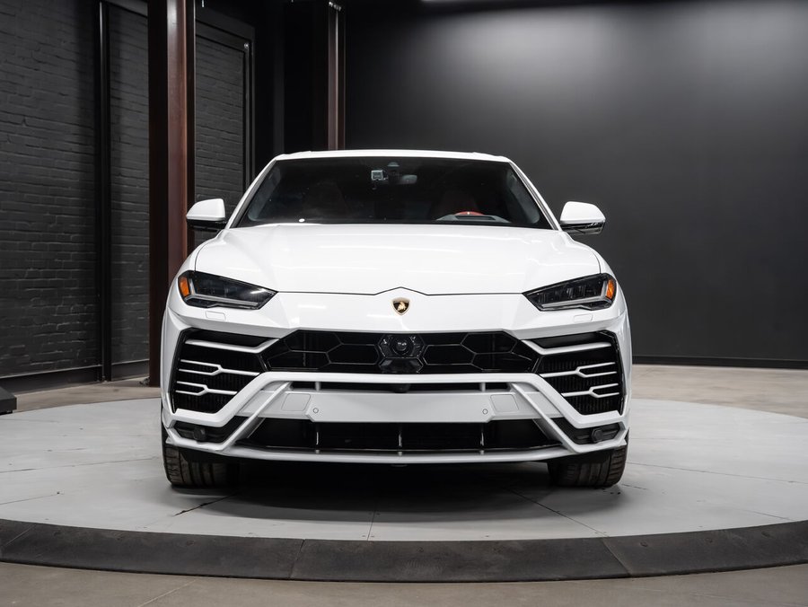 2021 Lamborghini Urus 2021 White