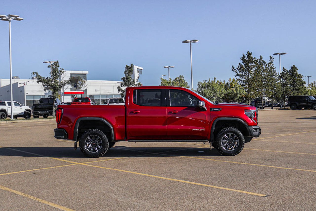 2024 GMC Sierra 1500 4WD Crew Cab 147 AT4X Red Sherwood Park - photo #9