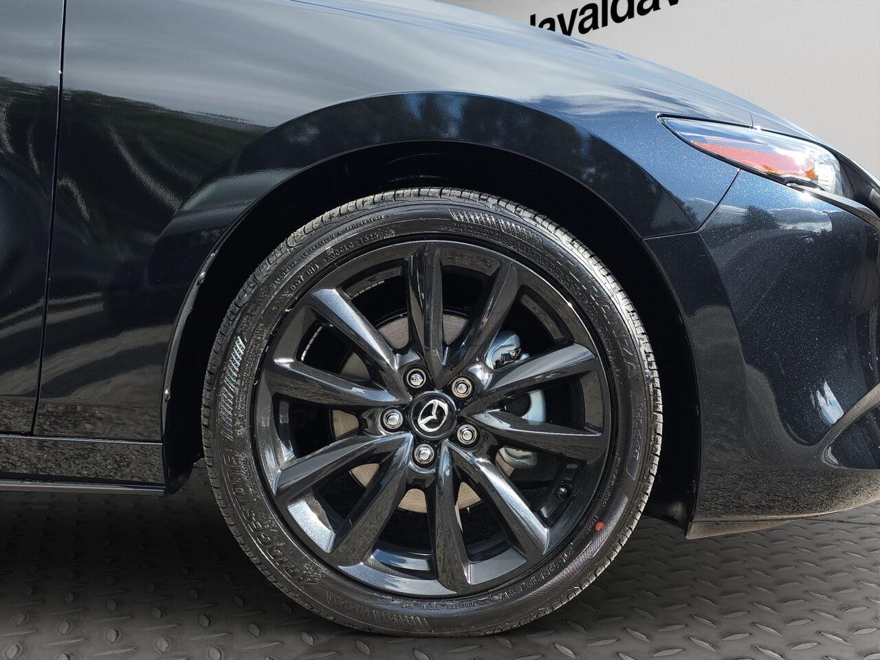 2026 Mazda Mazda3 Sport GT avec moteur turbo BA TI i-ACTIV Jet Black Mica Val-David - photo #28