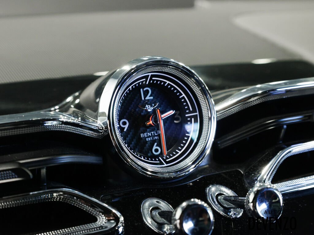 2021 Bentley Bentayga White Saint-Eustache - photo #21