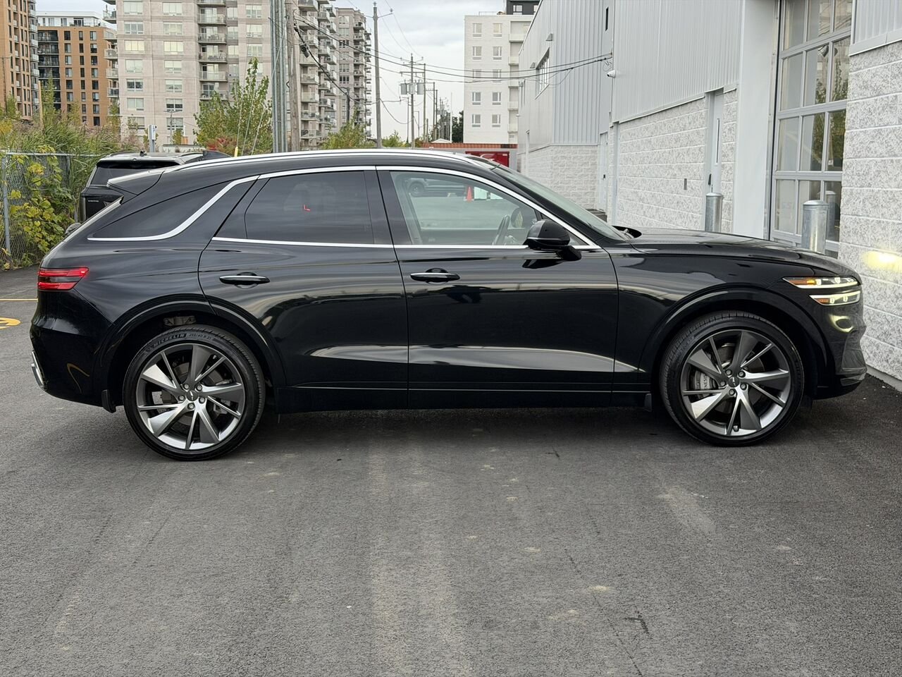 Genesis GV70 2.5T Advanced Plus AWD 2024 Noir Laval - photo #21