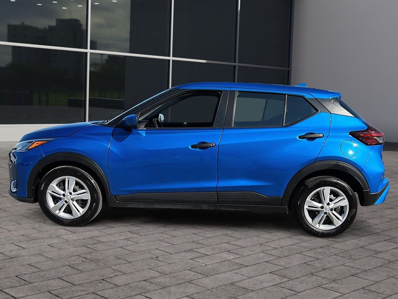 Nissan Kicks S TA 2024 Bleu Québec - photo #4