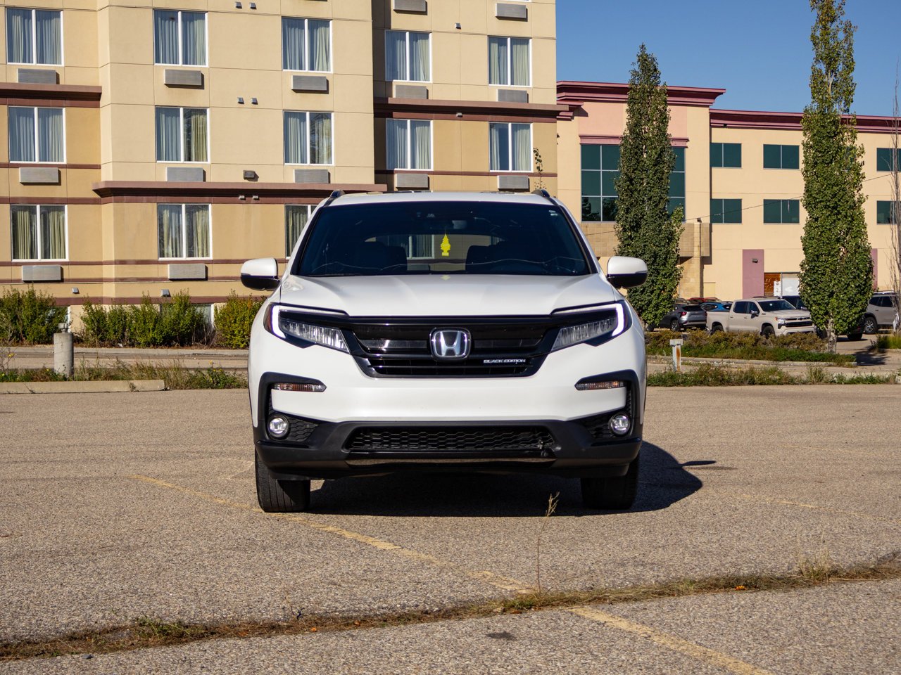2020 Honda Pilot Black Edition AWD White Sherwood Park - photo #2