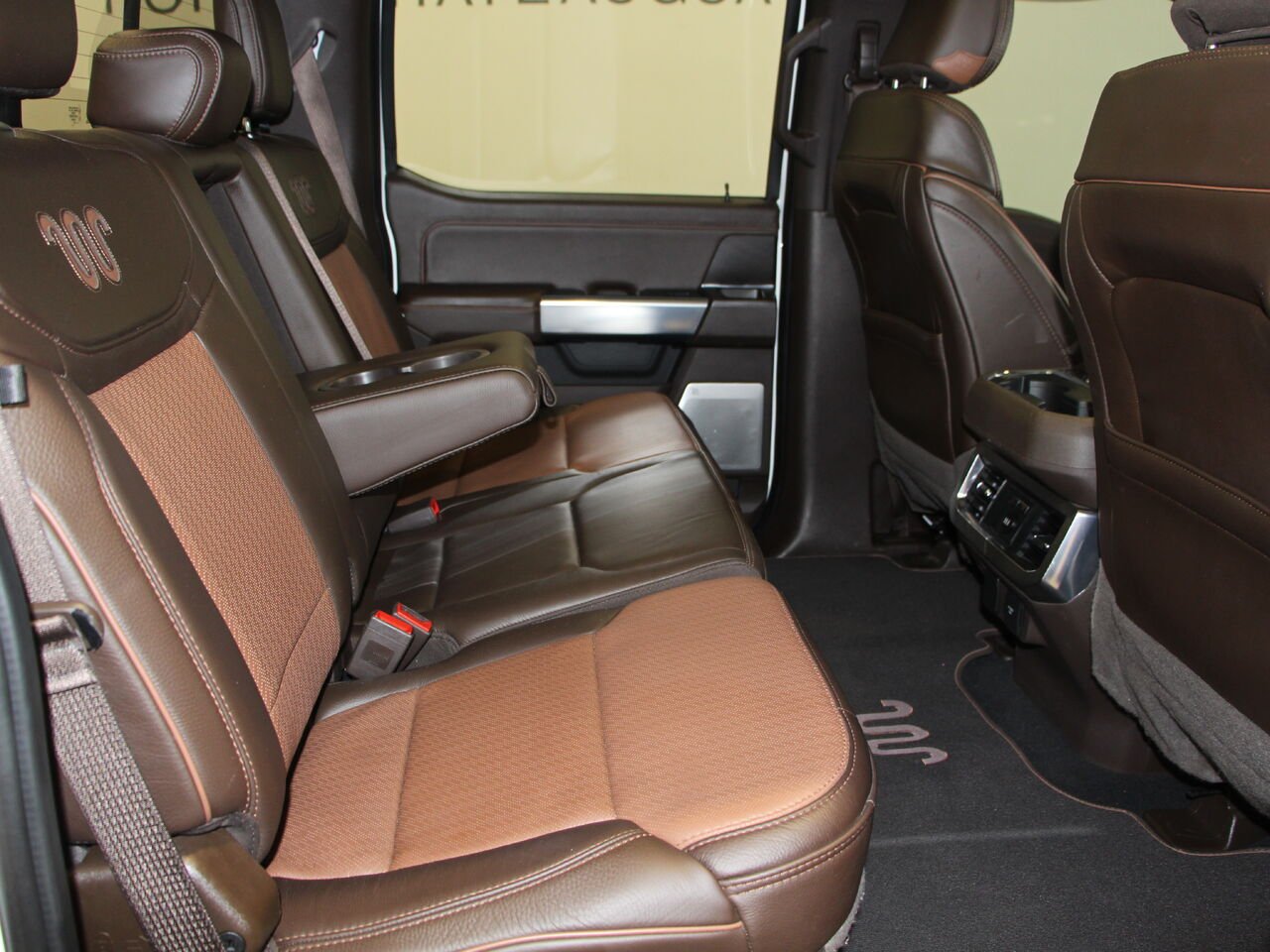 Ford Super Duty F-450 DRW King Ranch cabine 6 places 4RM caisse de 8 pi 2024 Blanc Châteauguay - photo #11