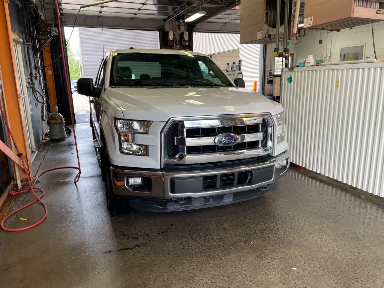 Ford F-150 XLT 4X4 3.5L ECOBOOST *BOITE 8 PI* RATIO 3.31 2016 Blanc Saint-Jérôme - photo #8