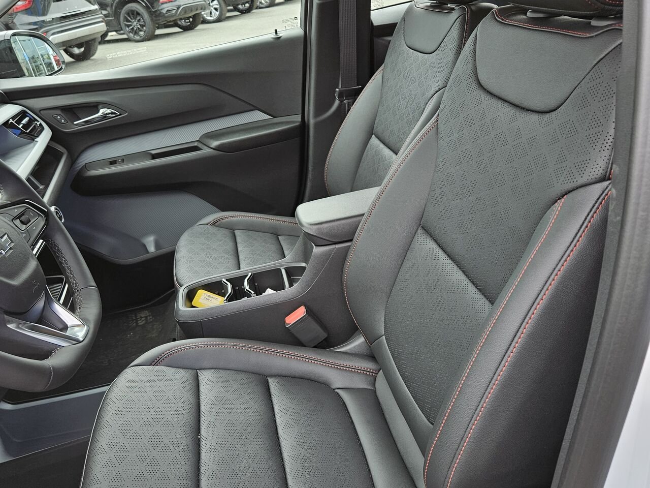Chevrolet Bolt RS 4 portes TA 2027 Bleu Marina métallisé Thetford Mines - photo #10