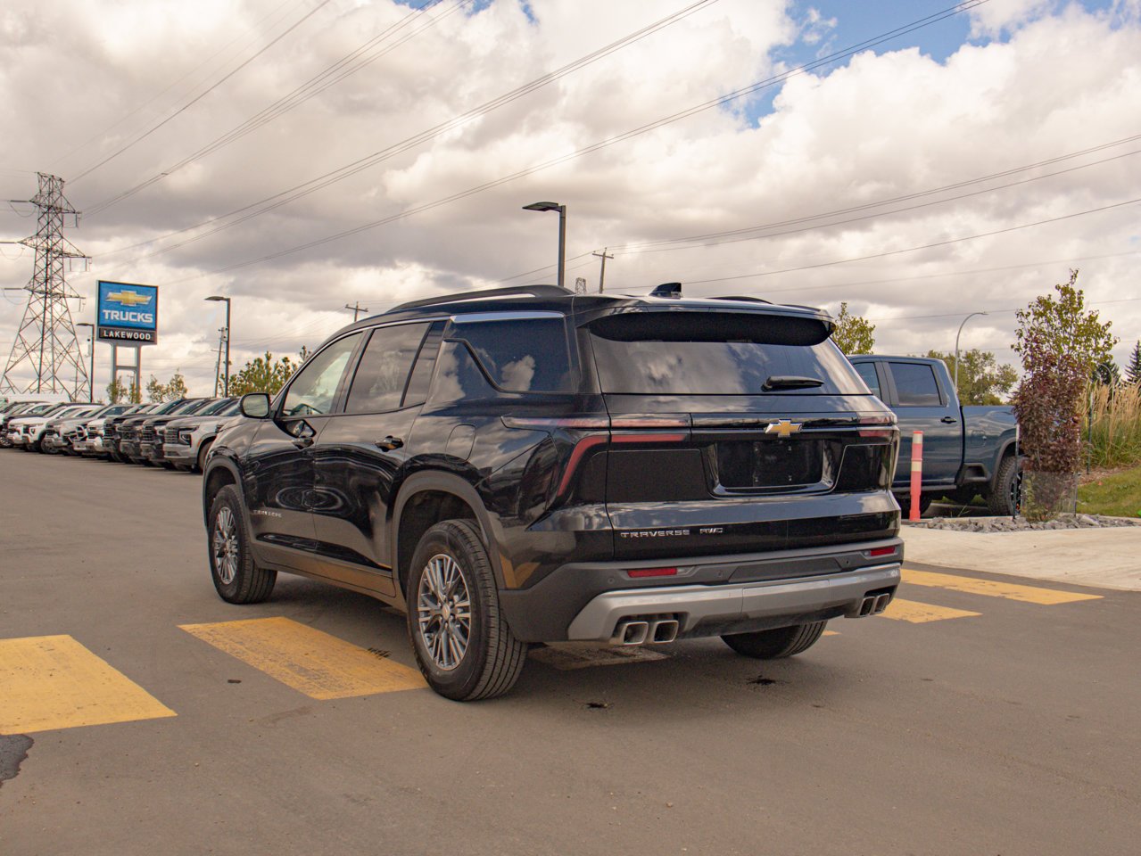 2026 Chevrolet Traverse AWD 4dr LT Black Sherwood Park - photo #7