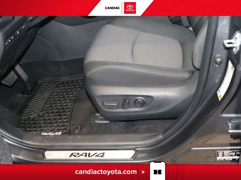 2025 Toyota Rav 4 Grey Laval - photo #16