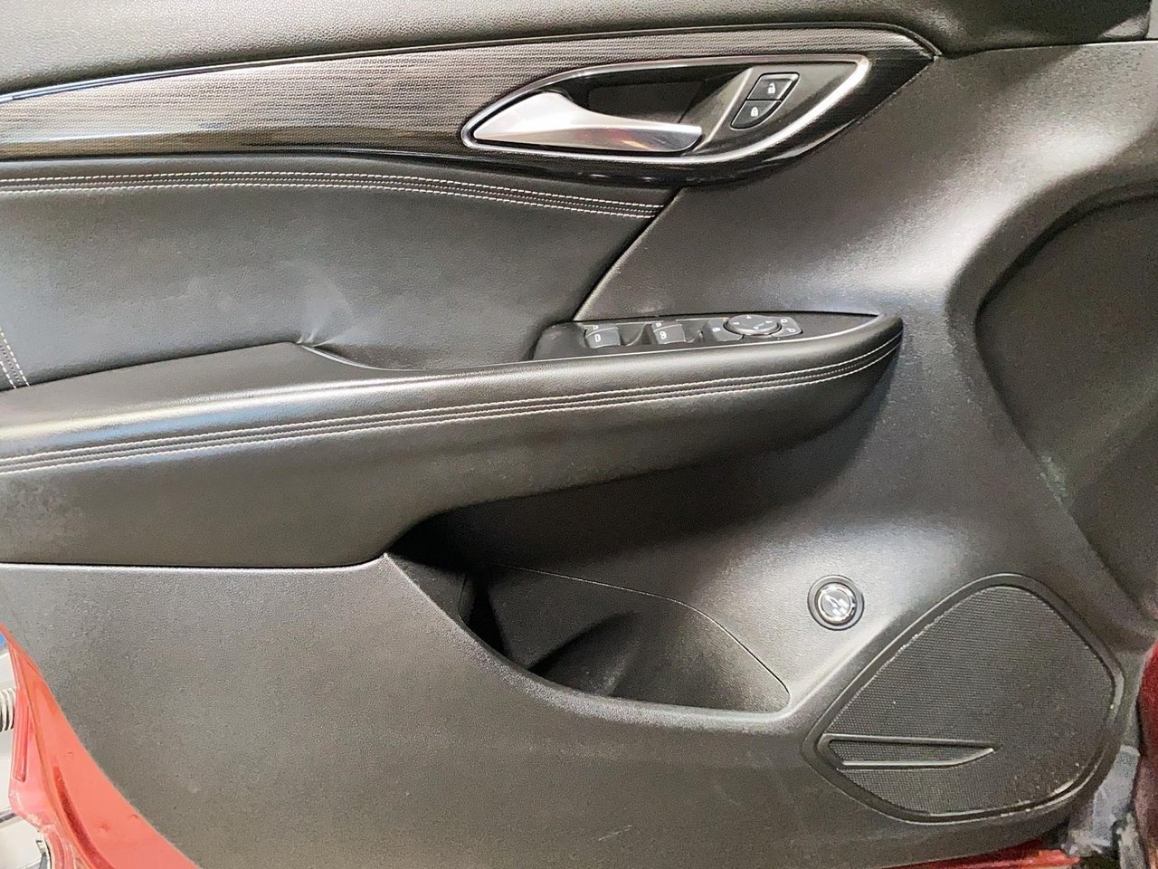 Buick Envision NIV LRBFZMR46PD016377 2023 Rouge Chicoutimi - photo #8