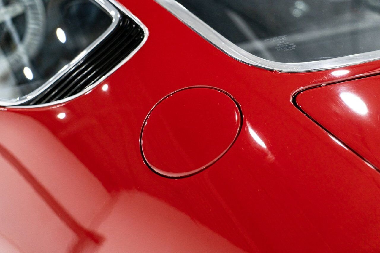 Ferrari 365 GTB4 Daytona 18,301 miles With Orig Books/Tools/ Carbs / Filter Box 1973 Rouge Montréal - photo #56