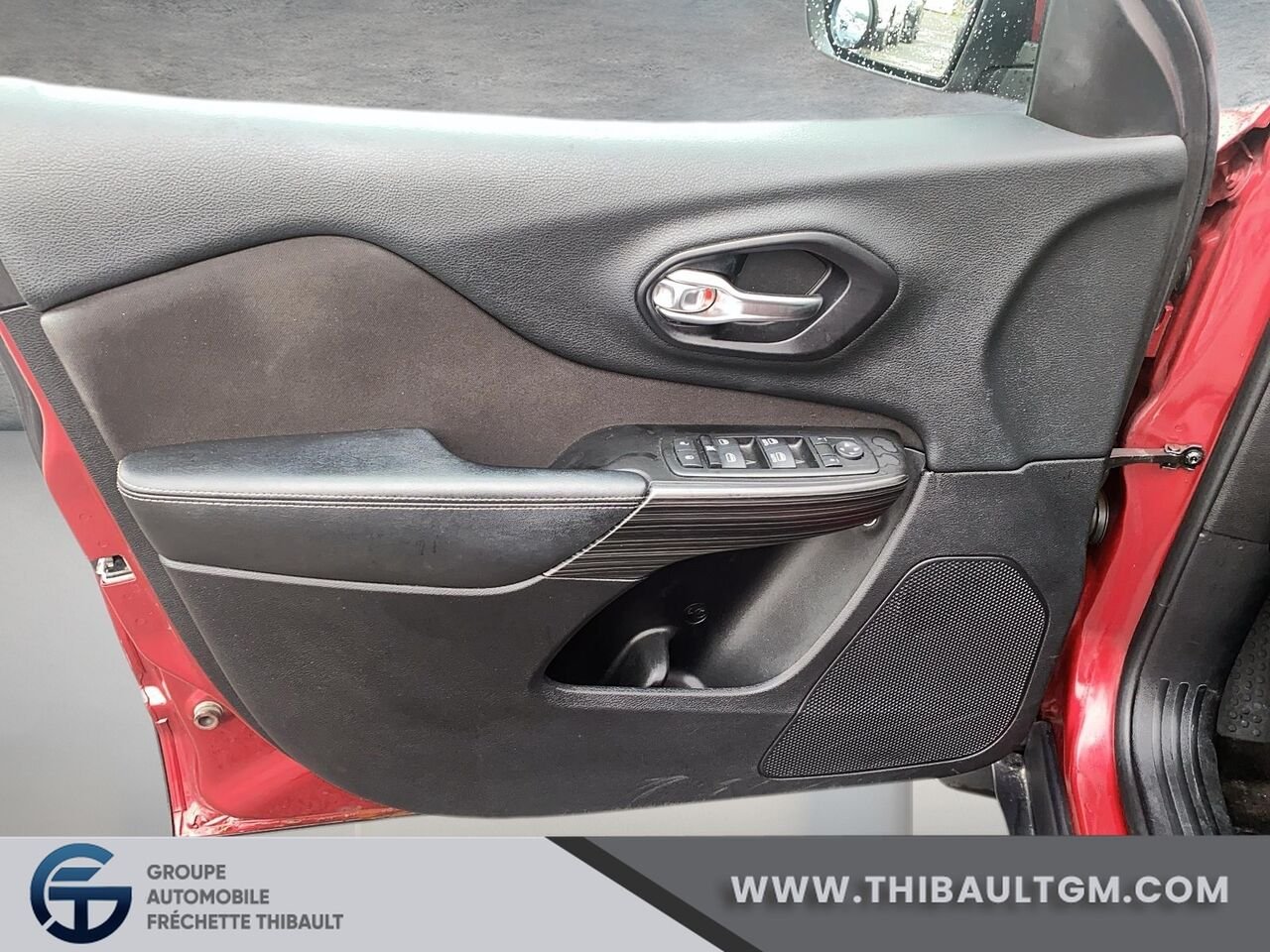 JEEP CHEROKEE L 4 RM, 4 portes, North 2014 Rouge Montmagny - photo #9