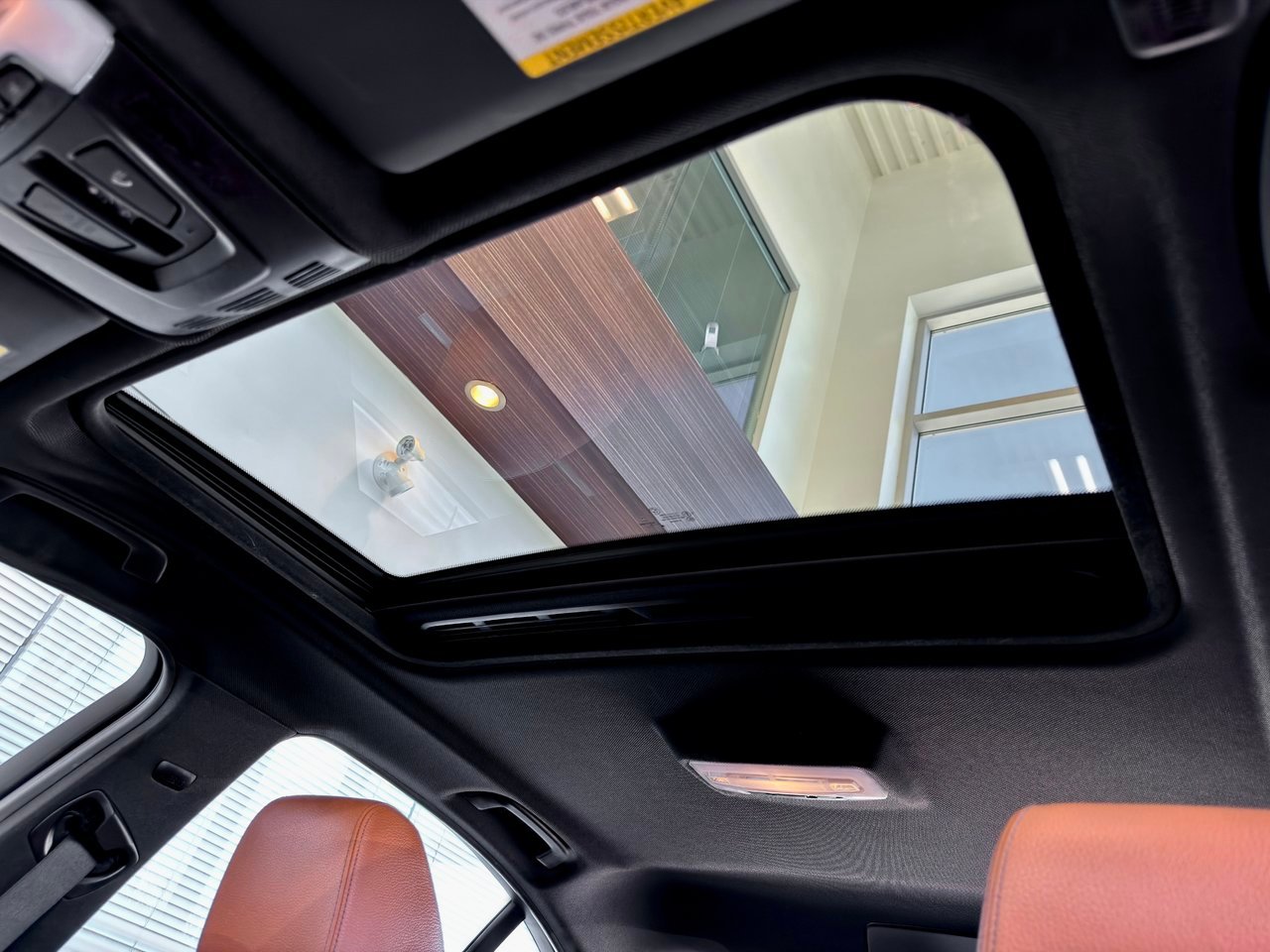 2016 BMW 3 Series Beige Notre-Dame-des-Prairies - photo #15
