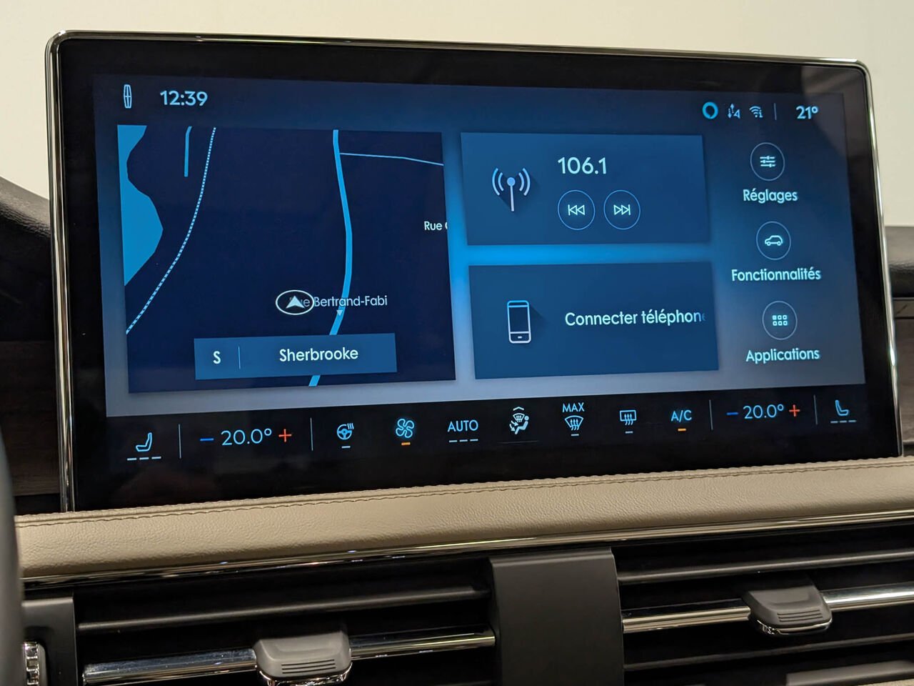 2025 Lincoln CORSAIR Grand Touring Hybrid AWD White Sherbrooke - photo #10