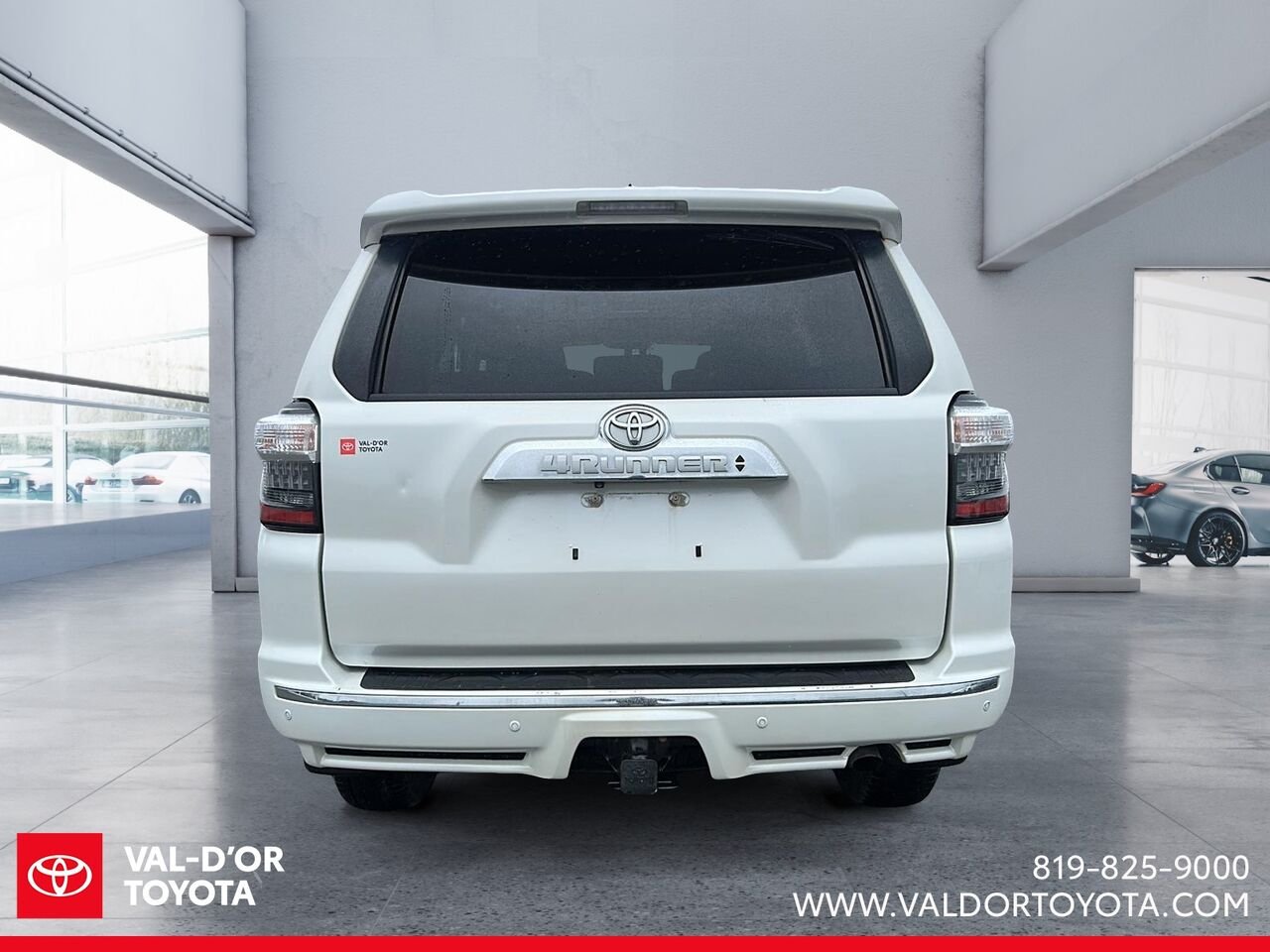 2017 Toyota 4Runner Limited v6 White Val-d'Or - photo #2