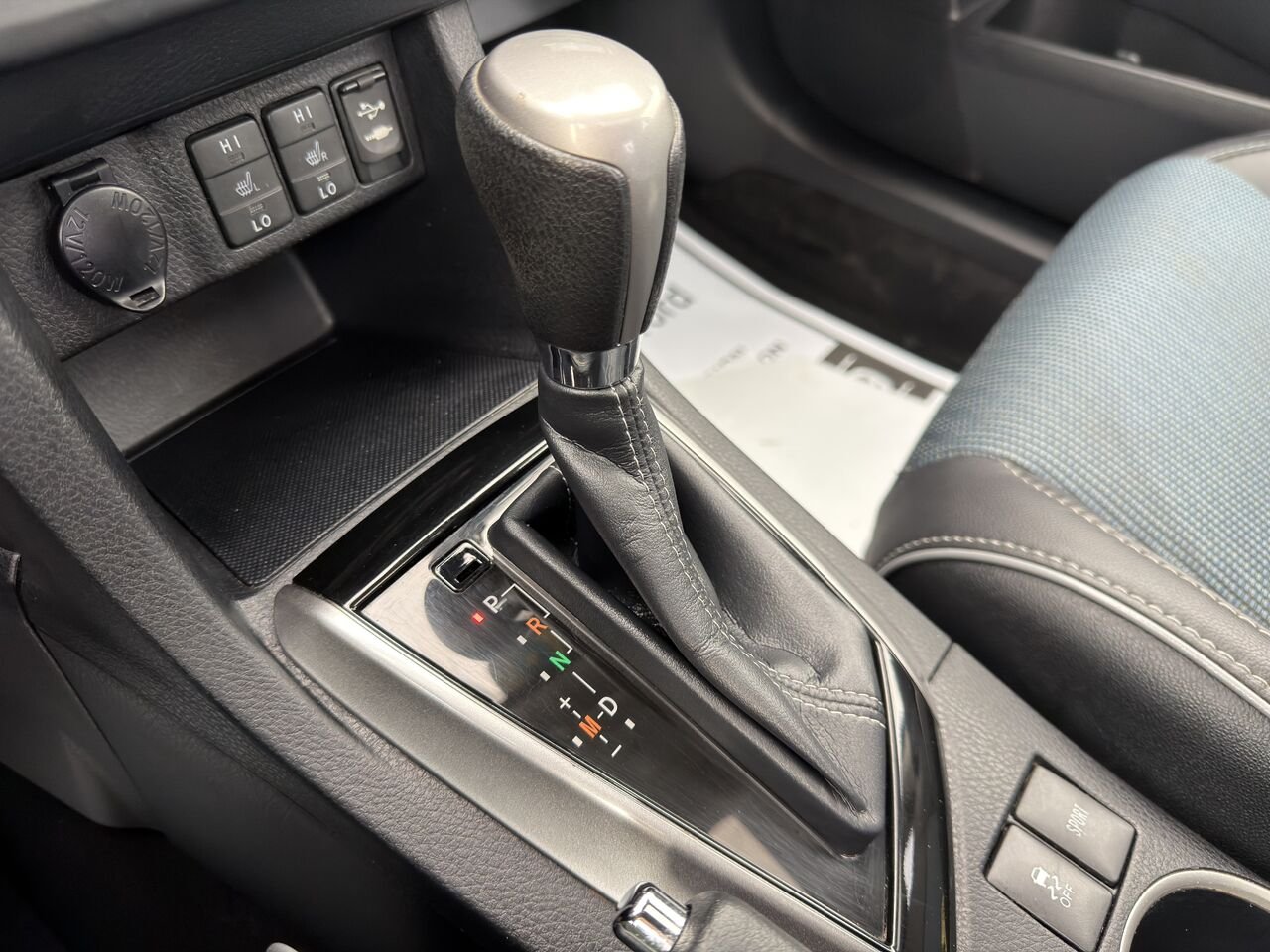 Toyota Corolla 2016 Bleu Thetford Mines - photo #23