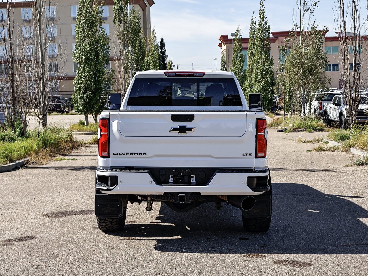 2024 Chevrolet Silverado 2500HD 4WD Crew Cab 159 LTZ White Sherwood Park - photo #11