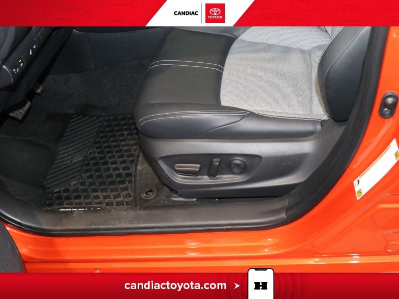 2025 Toyota Corolla Orange Saint-Eustache - photo #16