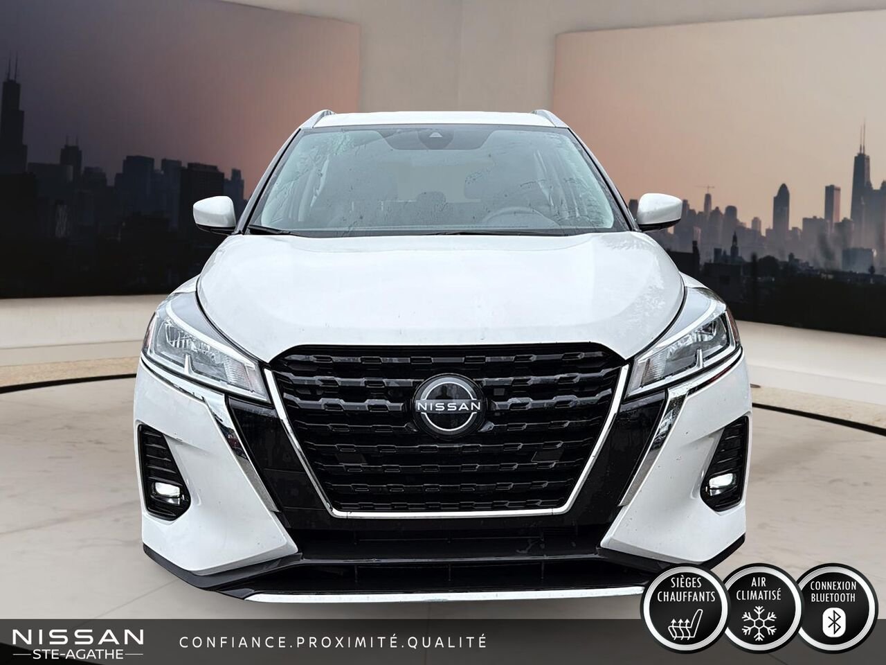 Nissan Kicks SV TA | 1 PROPRIÉTAIRE | JAMAIS ACCIDENTÉ | VOLANT CHAUFFANT | DÉMARRAGE À DISTANCE | CARPLAY 2024 Blanc Saint-Jérôme - photo #1