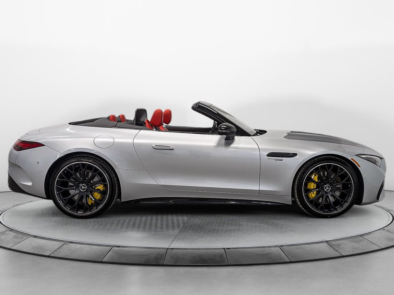 MERCEDES SL 63 AMG Option Burmester et Suspension Active 4Matic 2023 Gris Sherbrooke - photo #12