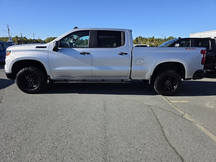 2022 Chevrolet Silverado 1500 Custom Trail Boss Silver
