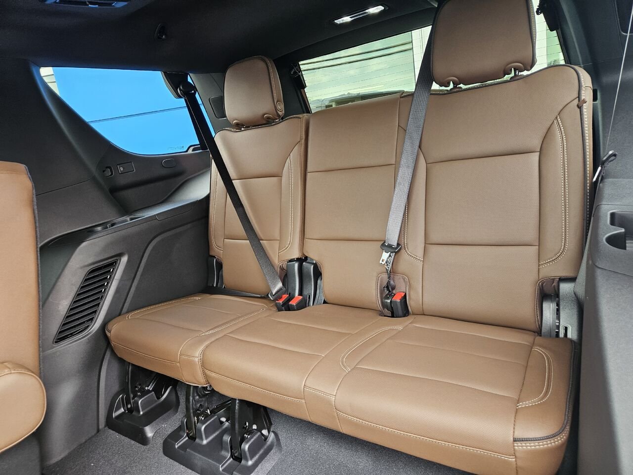 Chevrolet Tahoe High Country 4 portes 4RM 2026 Blanc polaire, triple couche Thetford Mines - photo #18