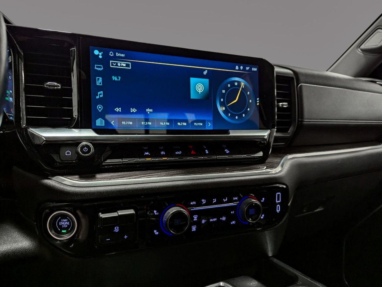Chevrolet Silverado 1500 LT Trail Boss 2022 . Saint-Eustache - photo #12