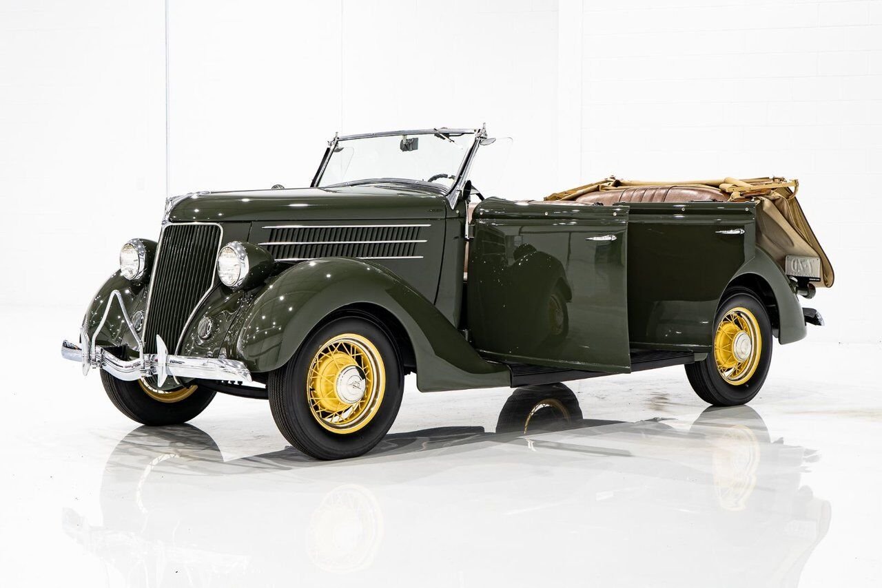 Ford Model 48 Phaeton PRIX EN USD | Beautifully presented in original condition 1936 Vert Montréal - photo #31