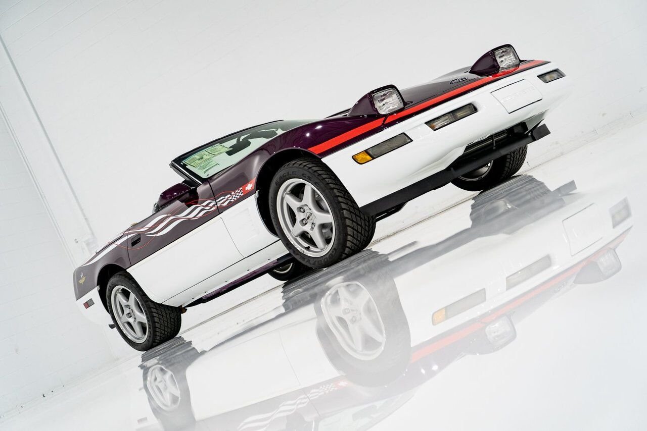 1995 Chevrolet Corvette *PRIX EN USD* RPO Z4Z PACE CAR PRESENTED IN DELIVERY PACKAGING WITH ONLY 192MILES (307KM) FROM NEW White Montreal - photo #69