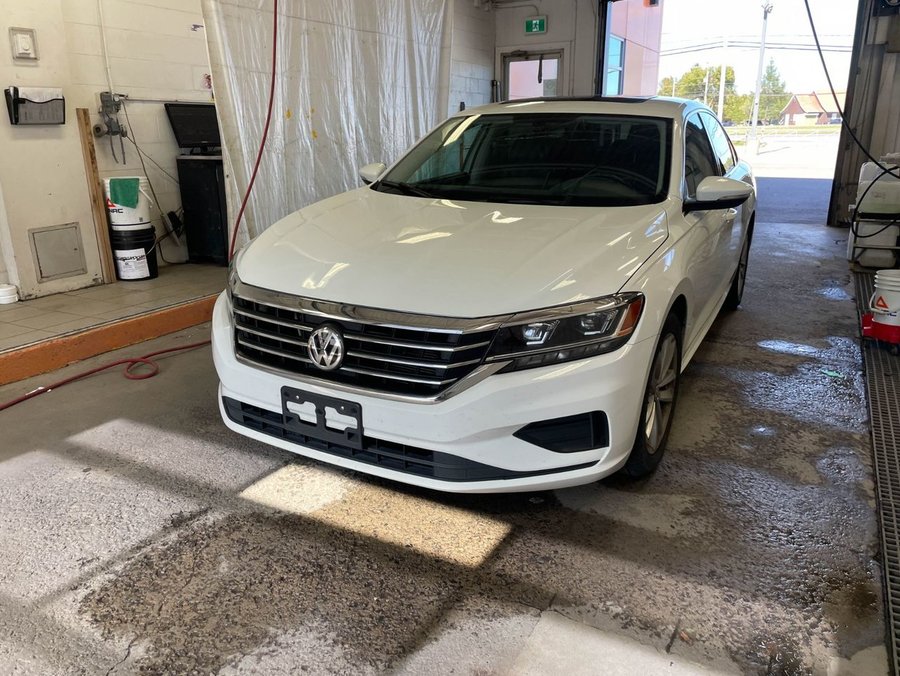 Volkswagen Passat HIGHLINE AUTO *TOIT* CARPLAY SIÈGES CHAUFF ALERTES 2021 Blanc