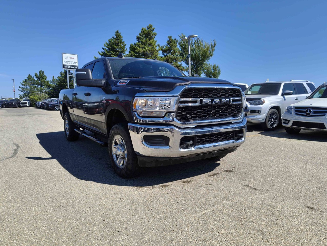 2024 Ram 3500 Tradesman 4x4 Crew Cab 6'4 Box Grey Sherwood Park - photo #2