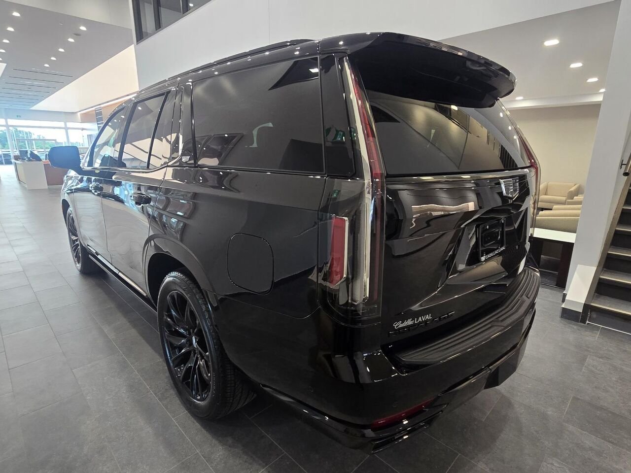 2024 Cadillac Escalade PLATINUM SPORT AWD FINANCEMENT À PARTIR 3.99% Black Laval - photo #9