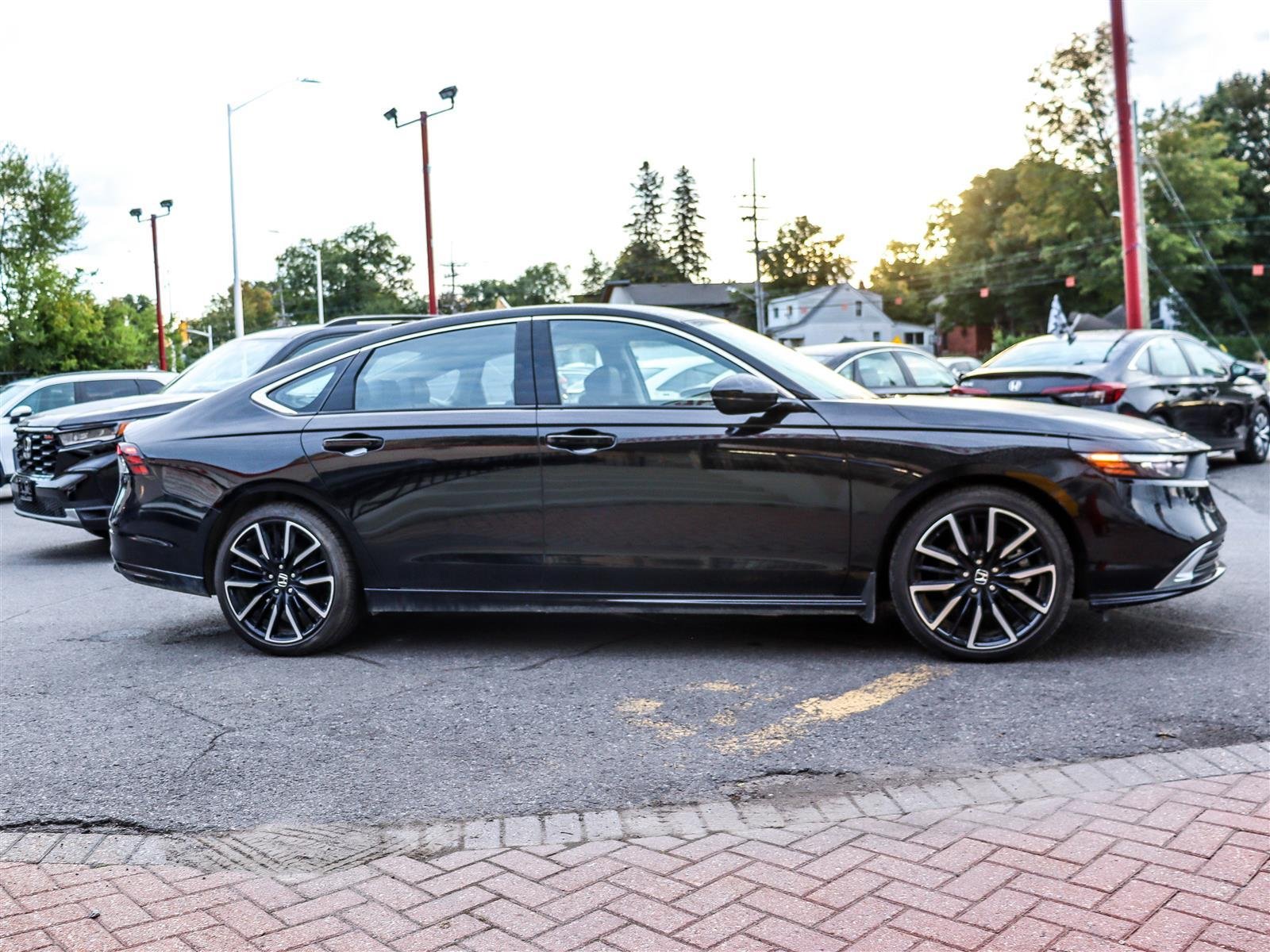 2024 Honda Accord Hybrid Touring Ottawa & Gatineau - photo #2