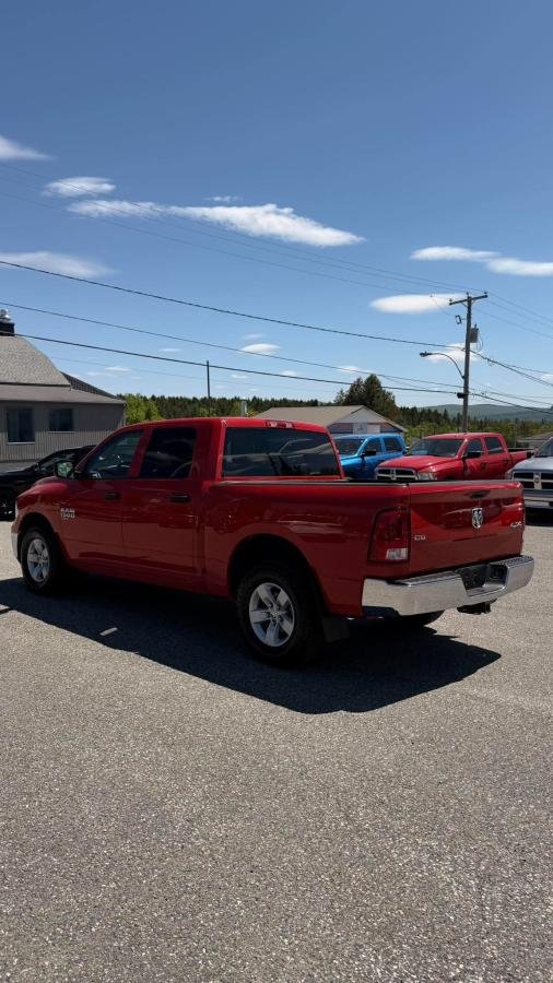 RAM 1500 Classic 2023 Rouge Nantes - photo #2
