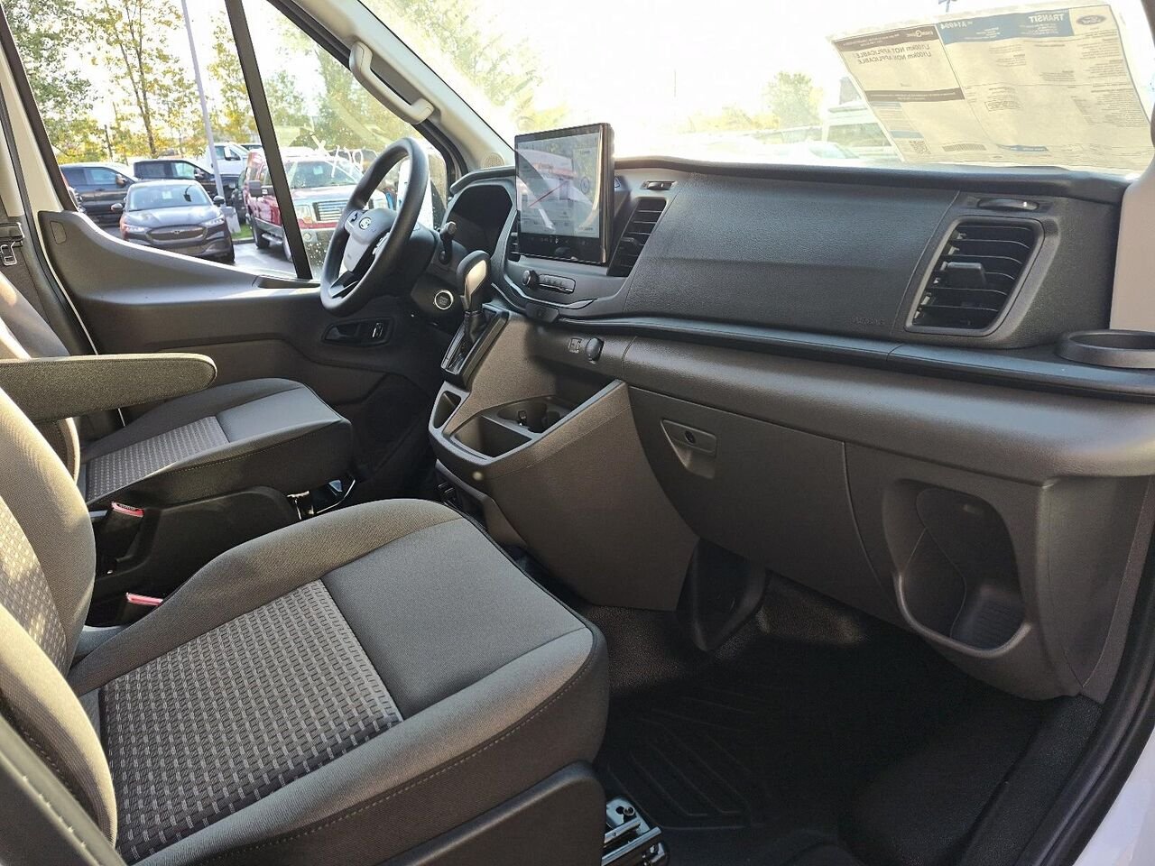 Ford Transit fourgon utilitaire 27027 | BASE 2027 Blanc Oxford Saint-Jérôme - photo #5