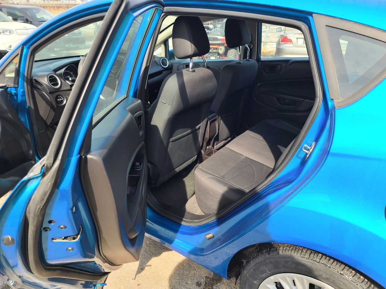 2017 Ford Fiesta Blue  - photo #10