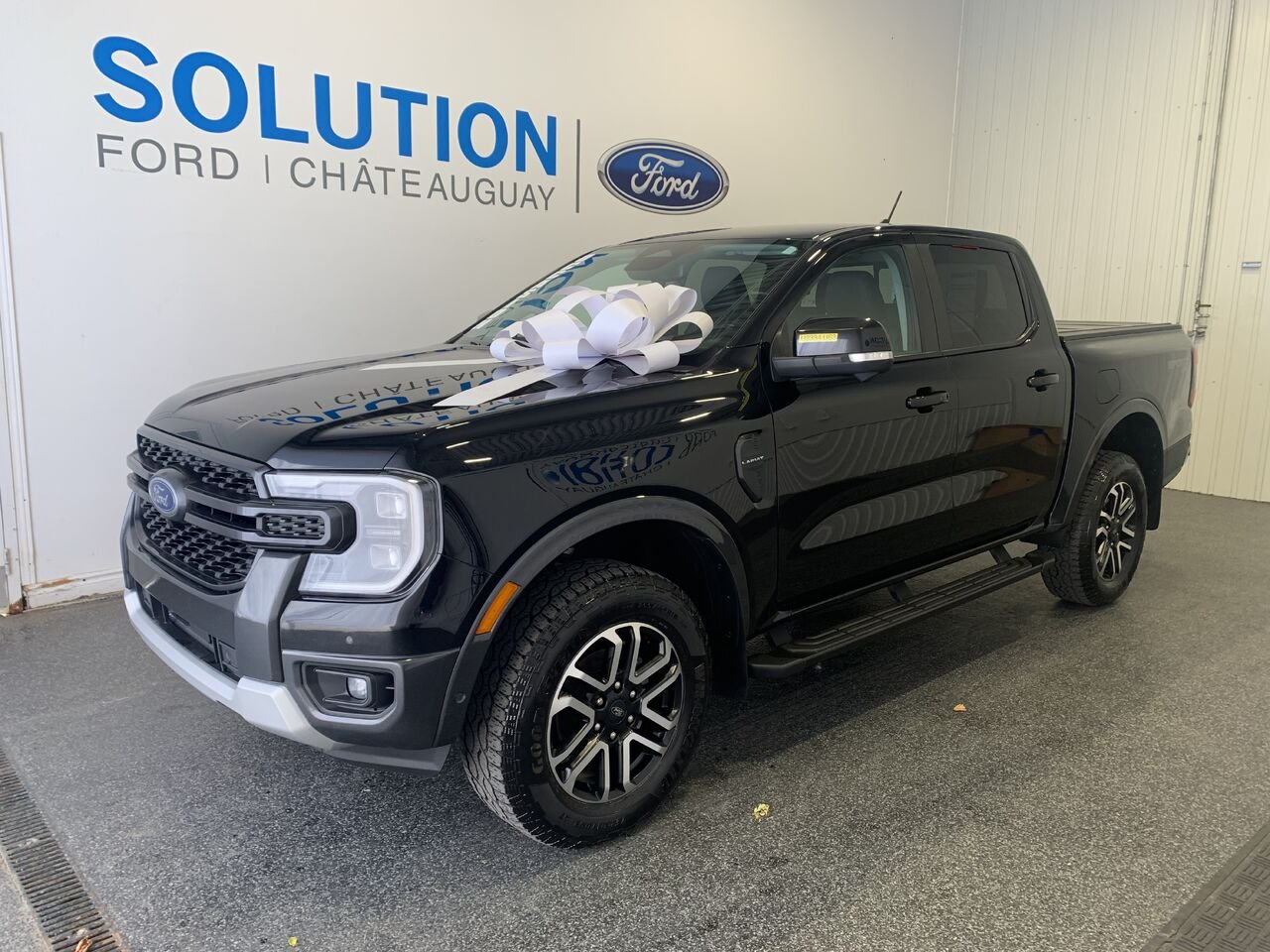 Ford RANGER LARIAT SUPERCREW 4WD LARIAT cabine SuperCrew 4RM caisse de 5 pi 2024 Noir Châteauguay - photo #0